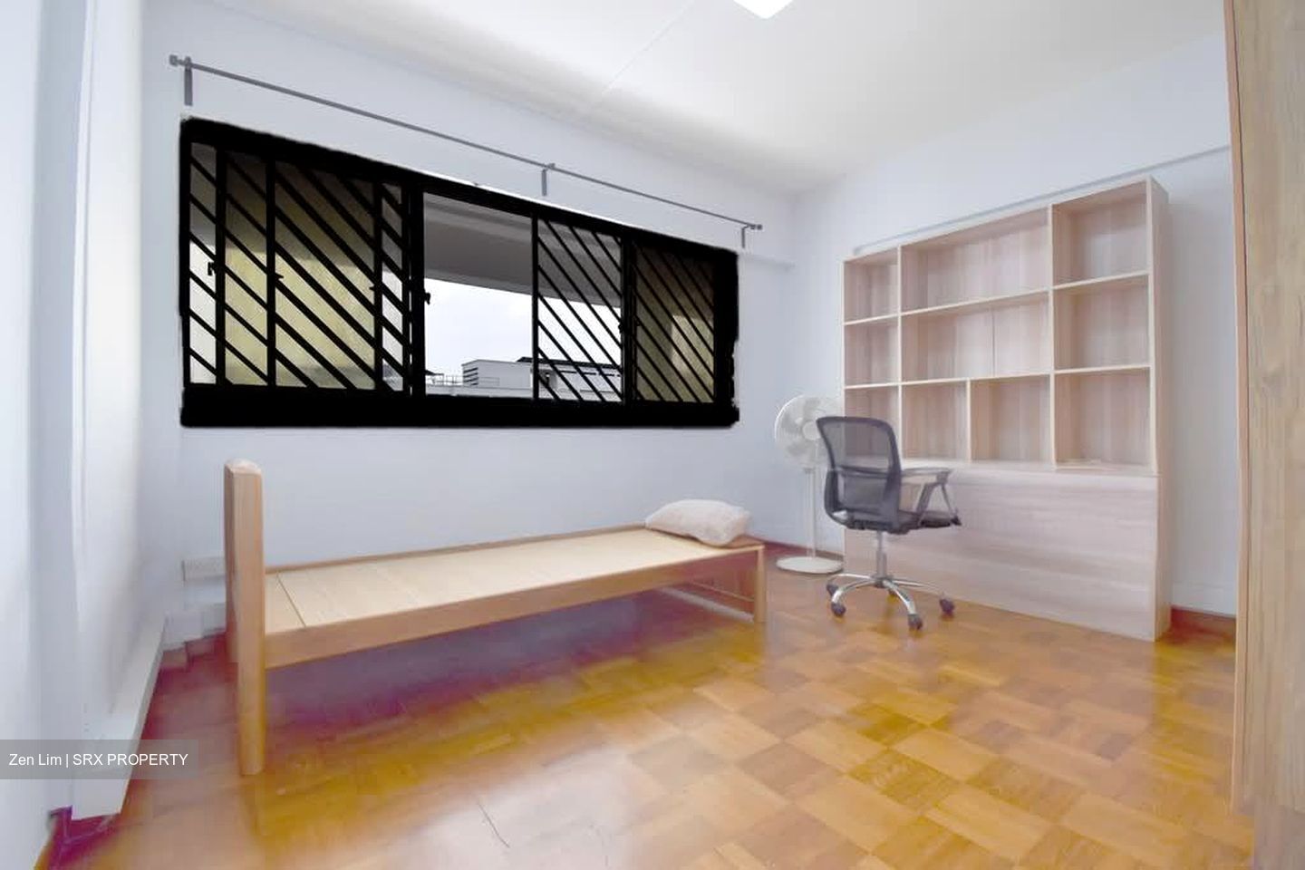 Blk 705 Hougang Avenue 2 (Hougang), HDB Executive #581972511